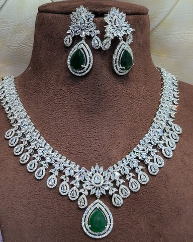Royal High Quality Silvery White Color Necklace and Earrings with Charming Green Color Pearls for Special Occasion
