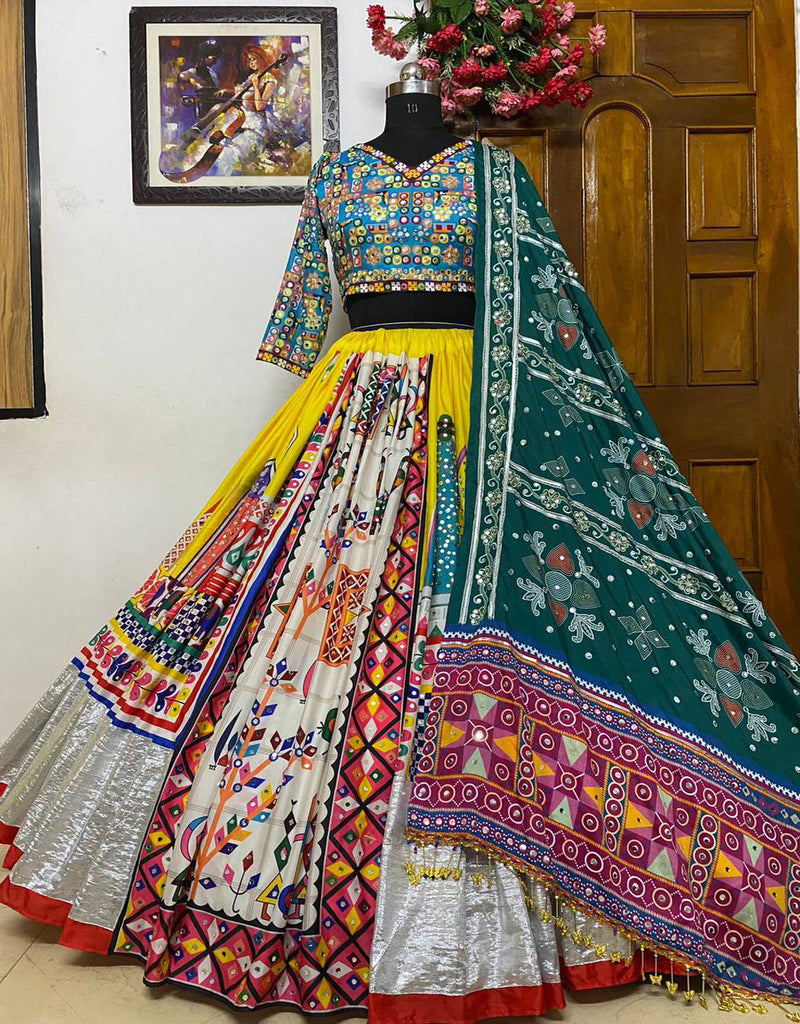 Amazon.com: ETHNIC EMPORIUM Indian Gujarati Woman Navratri Chaniya Choli  Dandiya Night garba Georgette Gota Patti Lehenga Choli Dupatta 2172  (green), 28 to 44 inches bust size : Clothing, Shoes & Jewelry