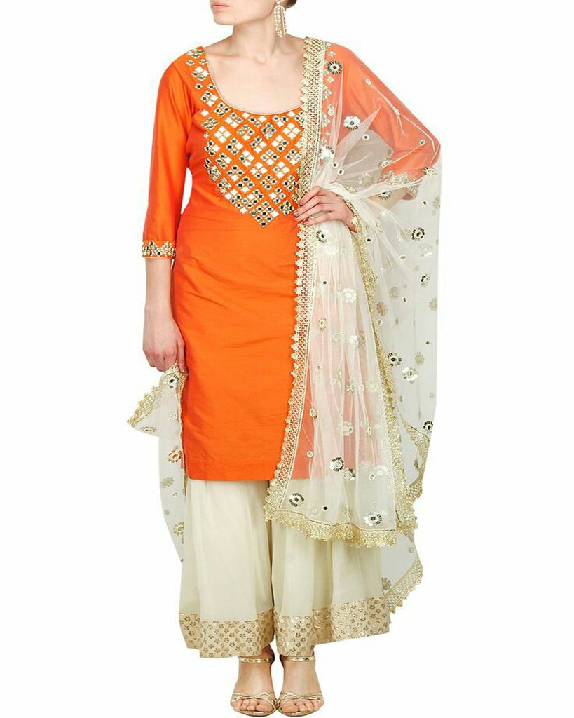 Top 30 Plain Punjabi Suits with Contrast Dupatta Latest #punjabisuits Color  Combination … | Muslimah fashion outfits, Punjabi suits party wear, Patiala  suit designs
