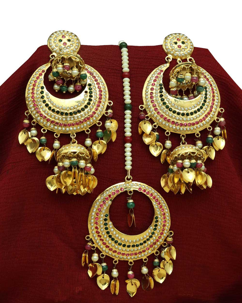Buy Meeta Pipal Patti Earring Tikka Set Online in India - Etsy