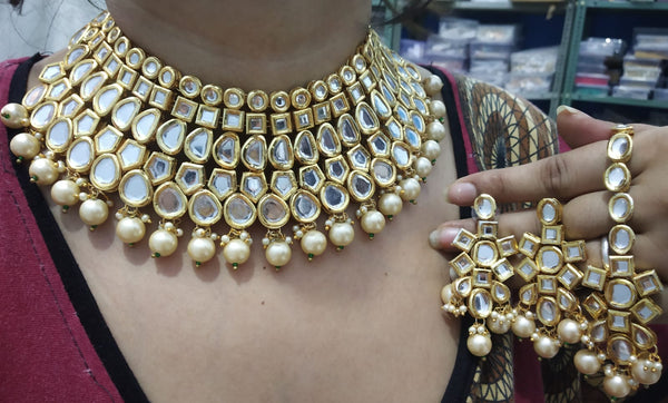 Gorgeous Golden and White Color Kundan Choker Necklace for Special Occasion