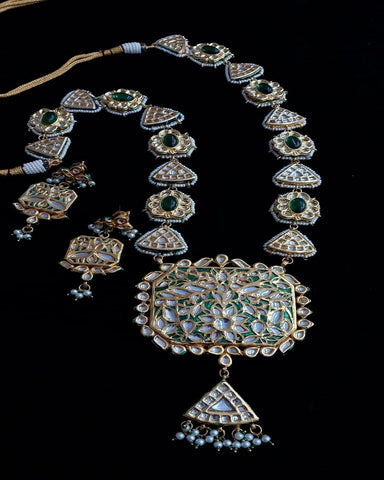 Charming High Quality White and Golden Color Necklace with Earrings with Beautiful Green Color added Pearls for Special Occasion