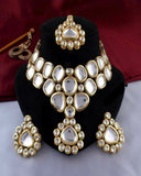 Beautiful Golden Color Kundan Necklace, Earrings and Matha Tikka with Back Meenakari for Special Occasion