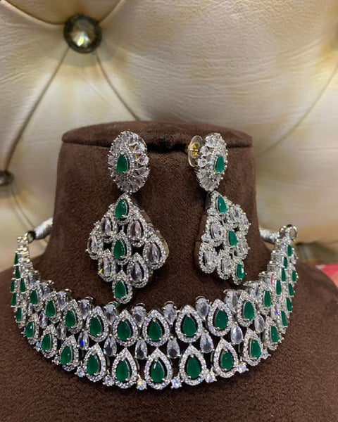 Gorgeous High Quality White Color Necklace and Earrings with Beautiful Green Color Pearls