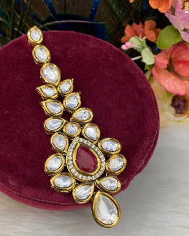 High Quality Beautiful Golden Color Maang Tikka with Charming Red and White Color Pearls for Special Occasion