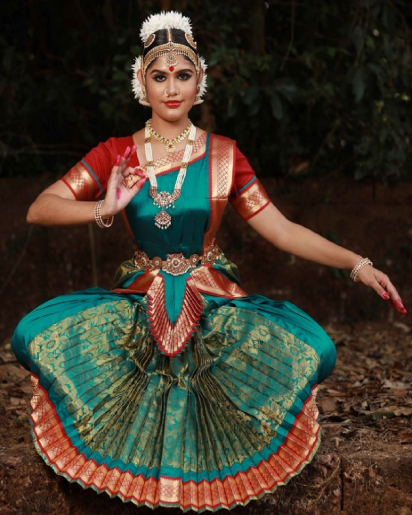 Royal Blue Bharatanatyam Dress Fancy Dress Bharatanatyam Saree Buy Bharatanatyam Dress Beautiful Pine Green And Red Color Art Silk Bharatnatyam Royal Blue Bharatanatyam Dress Fancy Dress Bharatanatyam Saree Buy Bharatanatyam Dress Beautiful Pine Green And Red Color Art Silk Bharatnatyam